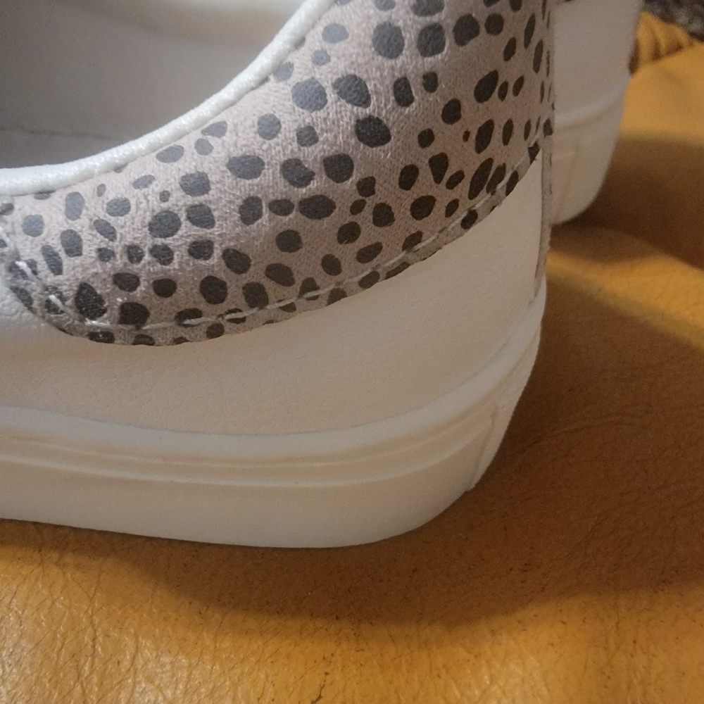 Universal thread shoes - Picture 6 of 8